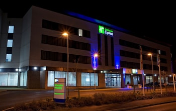holiday inn express rotherham north by ihg