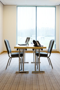 holiday inn express rotherham north by ihg