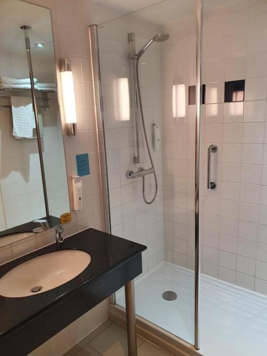 holiday inn express rotherham north by ihg