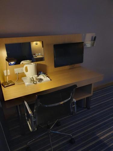 holiday inn express rotherham north by ihg