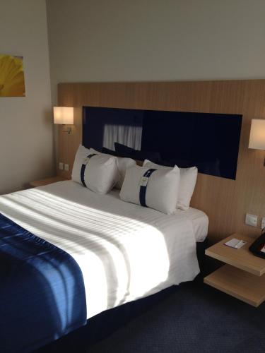 holiday inn express rotherham north by ihg