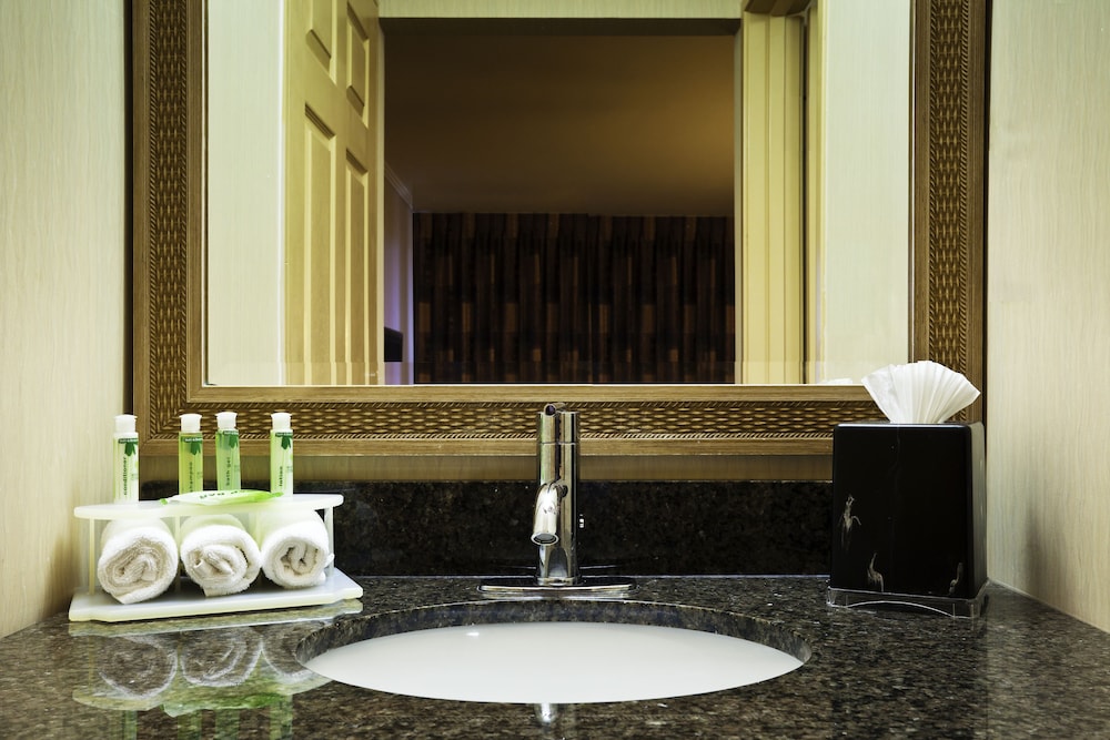 holiday inn express at monterey bay by ihg