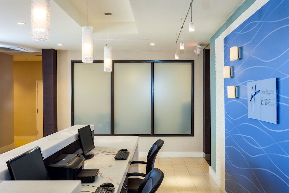 holiday inn express at monterey bay by ihg