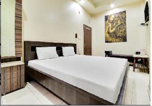 sunny hotel by wb hotels