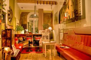 opera hostel