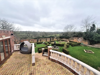 Nuthurst Grange Country House Hotel,In Hockley Heath,4 star