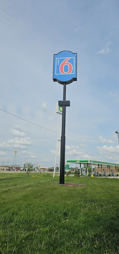 motel 6 litchfield il