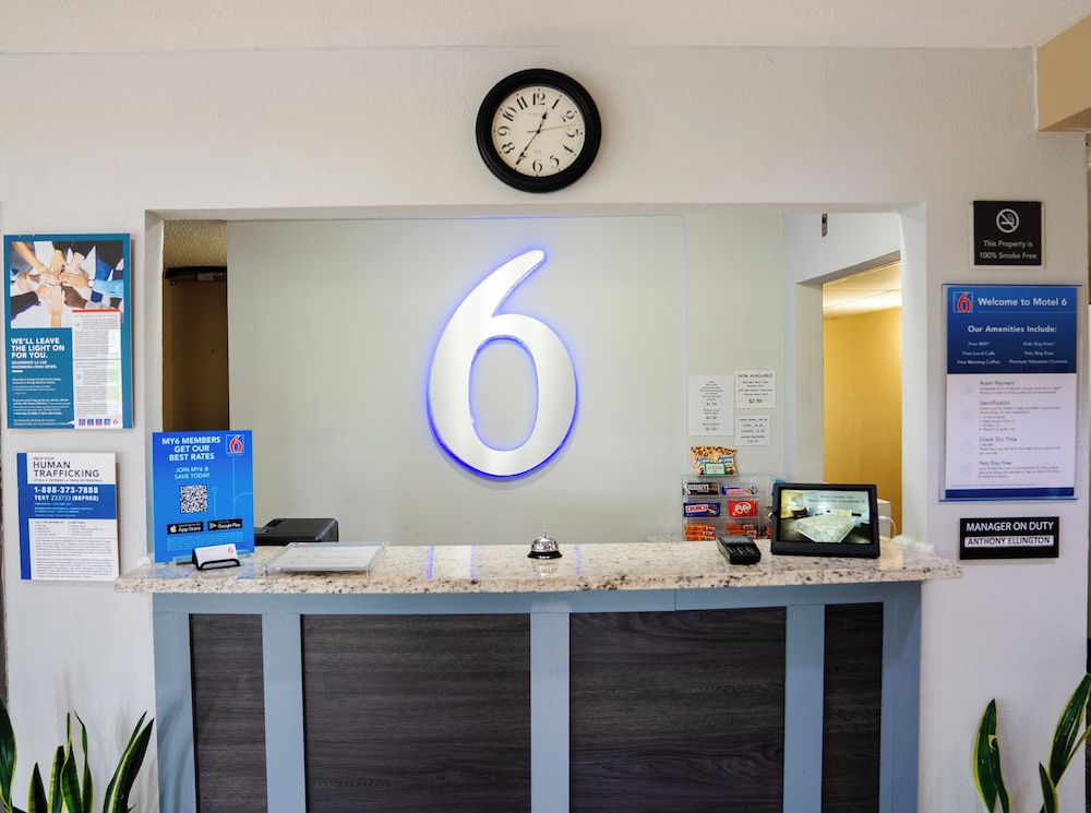 motel 6 litchfield il