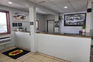 super 8 yankton