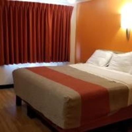 Fairbridge Inn Express London,Deer Creek Township>>Columbus,2 star