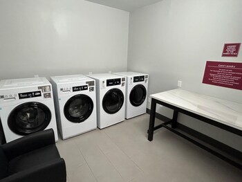 Surestay Studio By Best Western Rowland I95,14733 Us Highway 301 S, Rowland,0 star