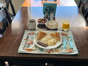Sweet Victory Bed And Breakfast,,3.5 star