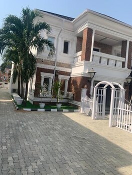 tai hotel lekki