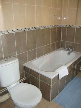 luxor bastille hotel