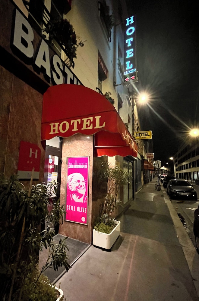 luxor bastille hotel