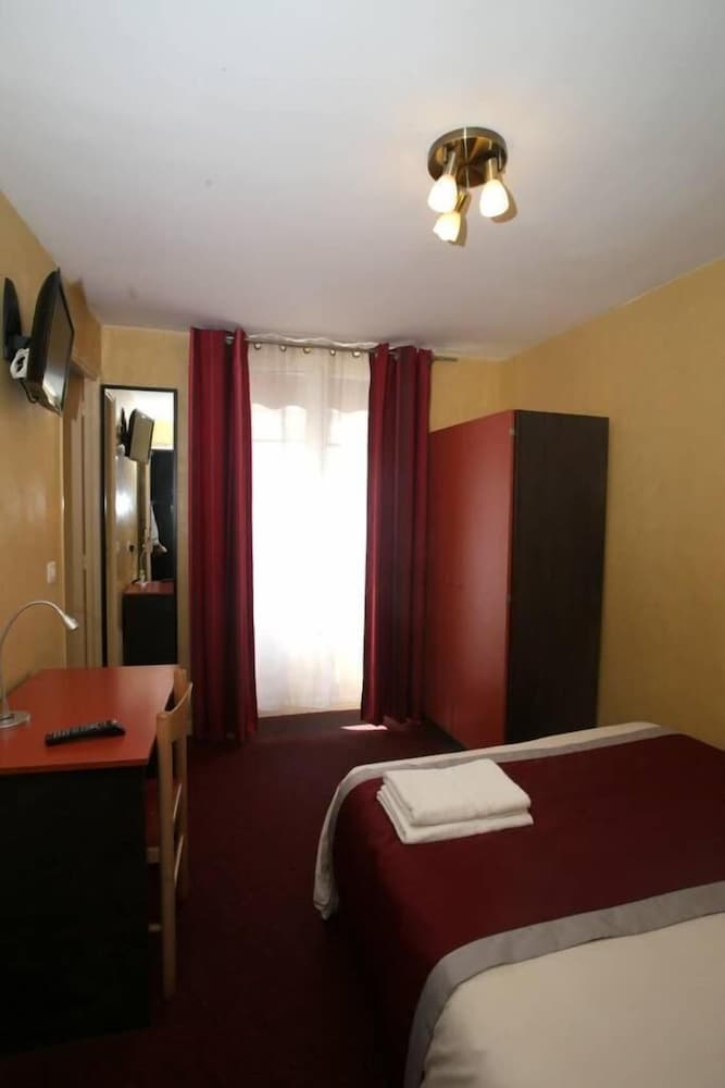 luxor bastille hotel