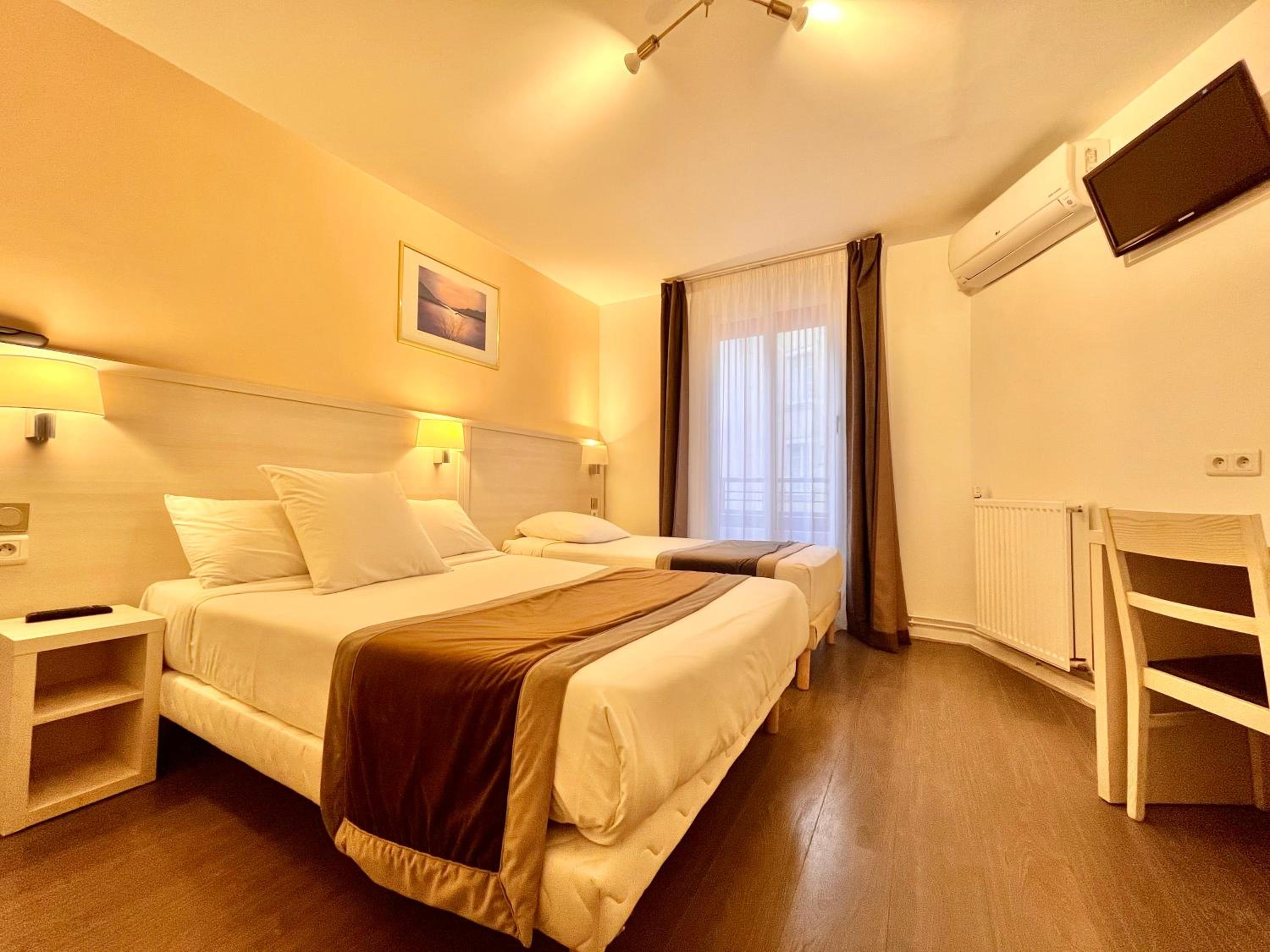 luxor bastille hotel