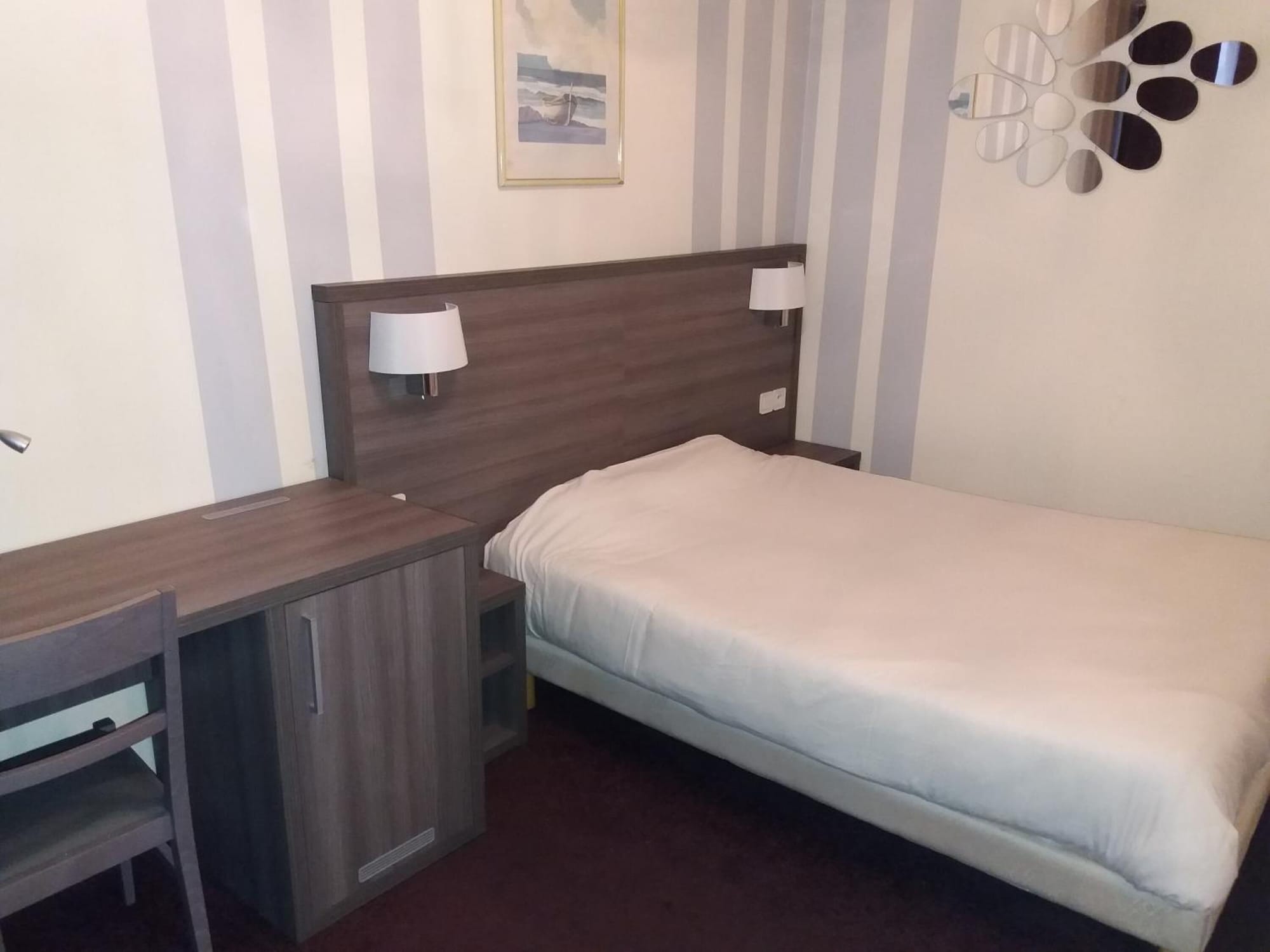 luxor bastille hotel