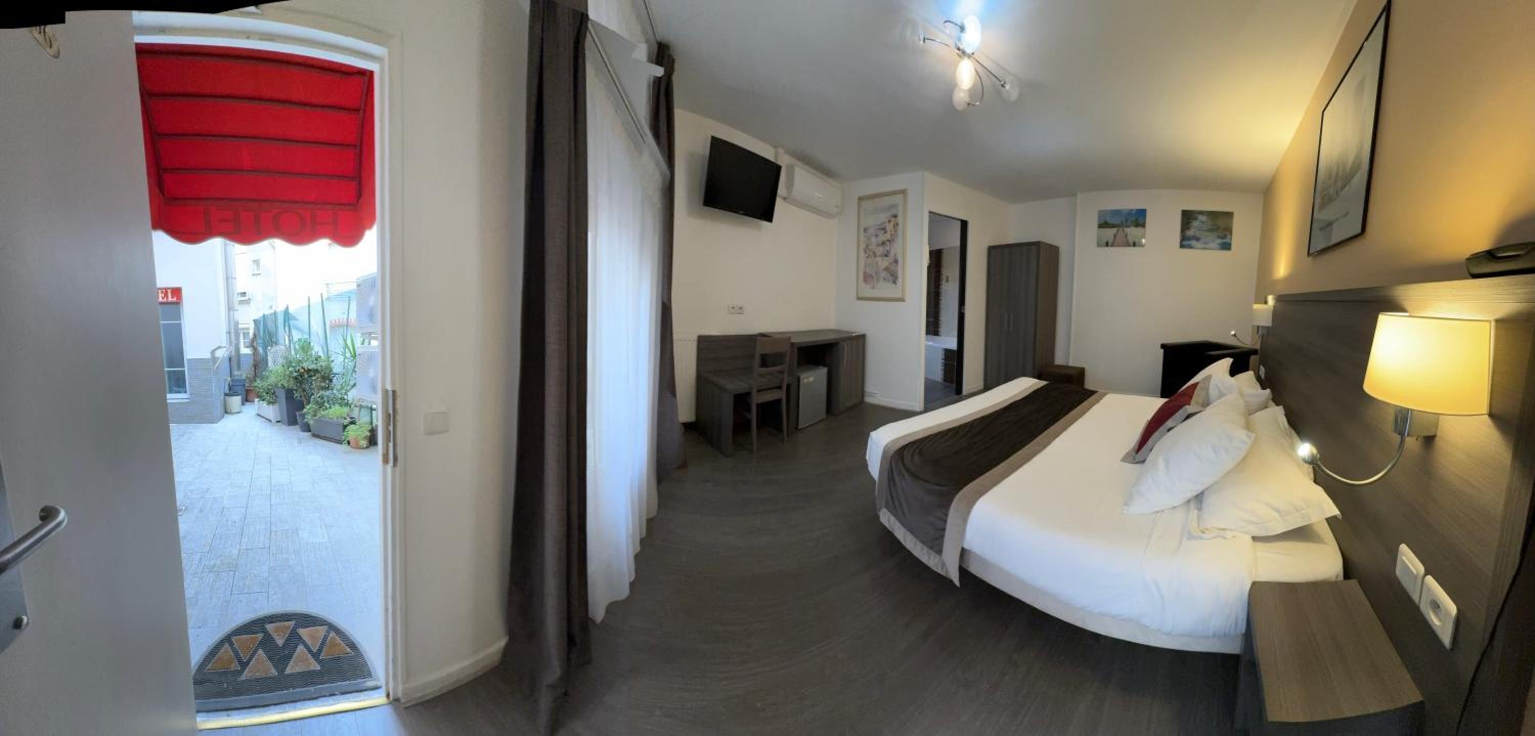 luxor bastille hotel