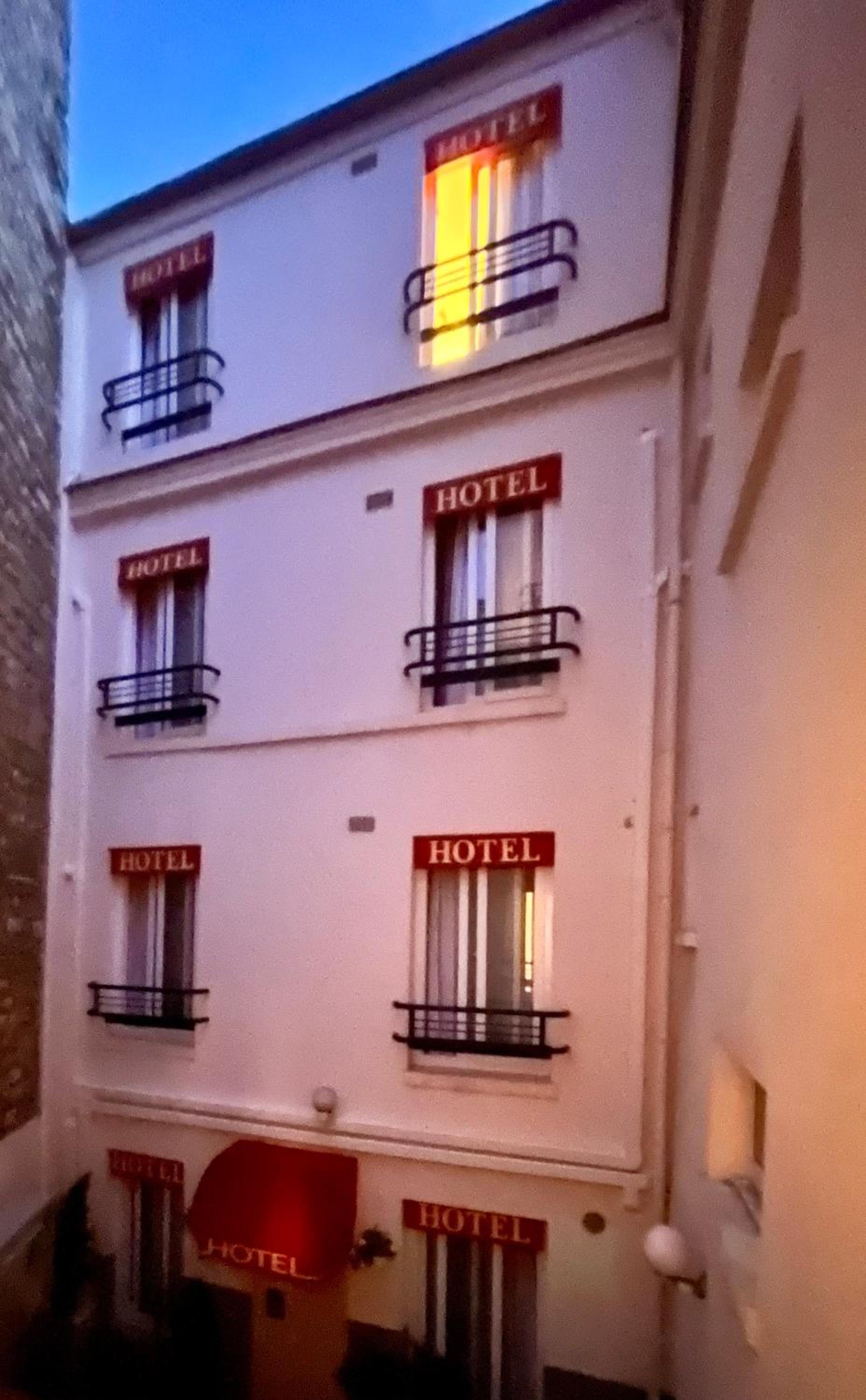 luxor bastille hotel