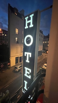 luxor bastille hotel