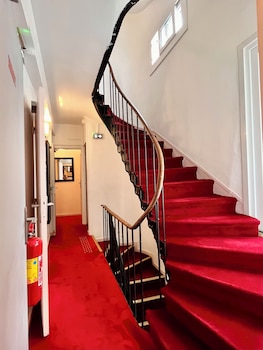 luxor bastille hotel