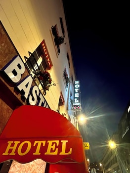 luxor bastille hotel