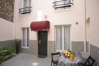 luxor bastille hotel