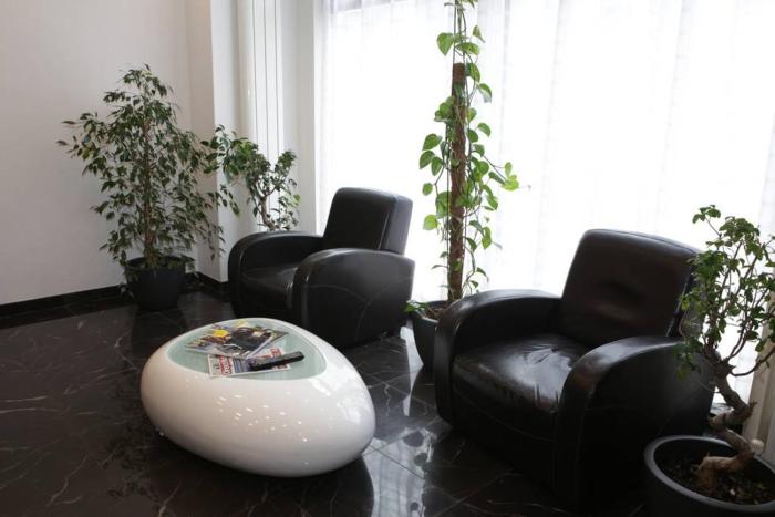 luxor bastille hotel