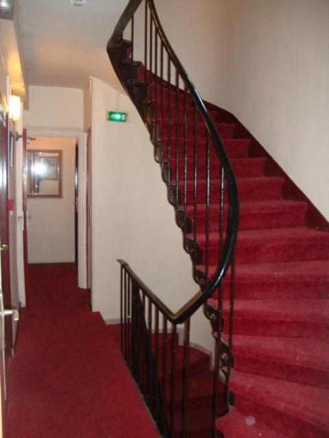 luxor bastille hotel