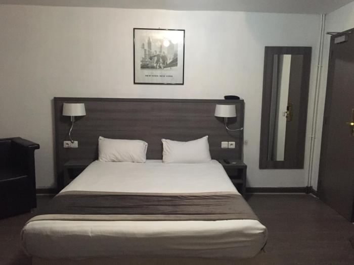 luxor bastille hotel