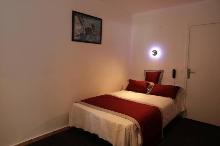 luxor bastille hotel