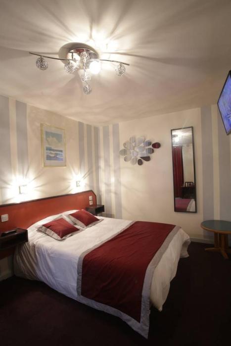 luxor bastille hotel