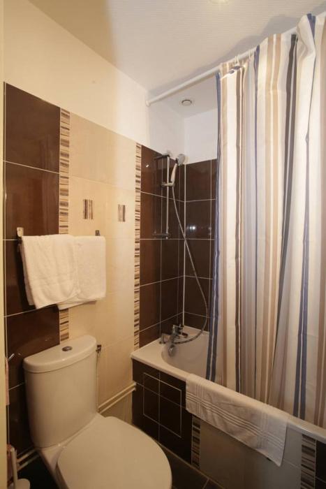 luxor bastille hotel