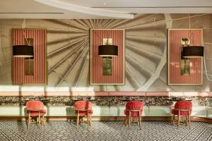 lively hotel on oak oklahoma city tapestry by hilton