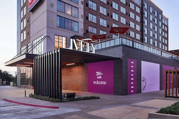 lively hotel on oak oklahoma city tapestry by hilton