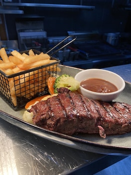 tattersalls hotel blayney