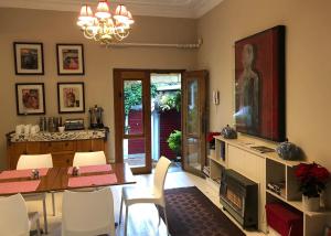 life on 3rd guesthouse