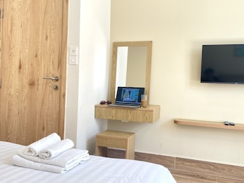 teddy 108 homestay and cafe grand world phu quoc