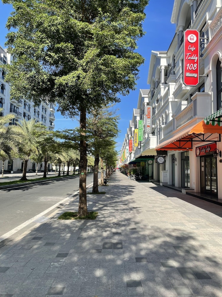 teddy 108 homestay and cafe grand world phu quoc