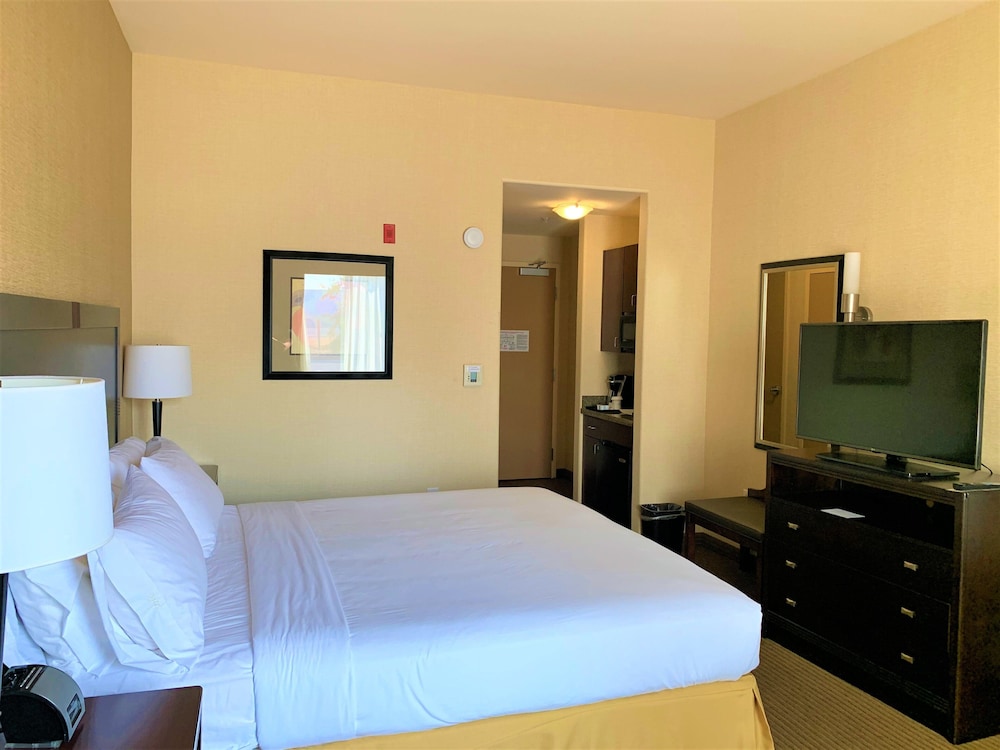 holiday inn express hotel and suites fresno northwest herndon by ihg