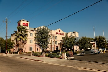Ramada By Wyndham Fresno Northwest,Near Forestiere Underground Gardens,3 star