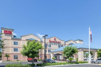 Ramada By Wyndham Fresno Northwest,Near Forestiere Underground Gardens,3 star