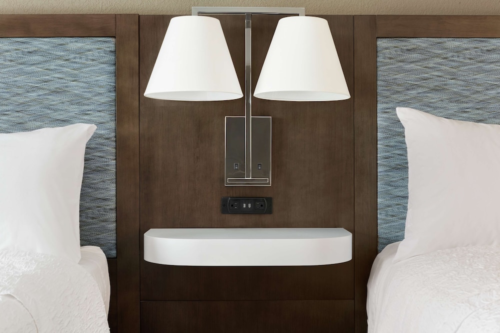 hampton inn and suites salisbury fruitland
