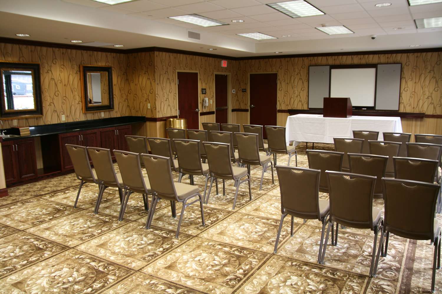 hampton inn and suites salisbury fruitland