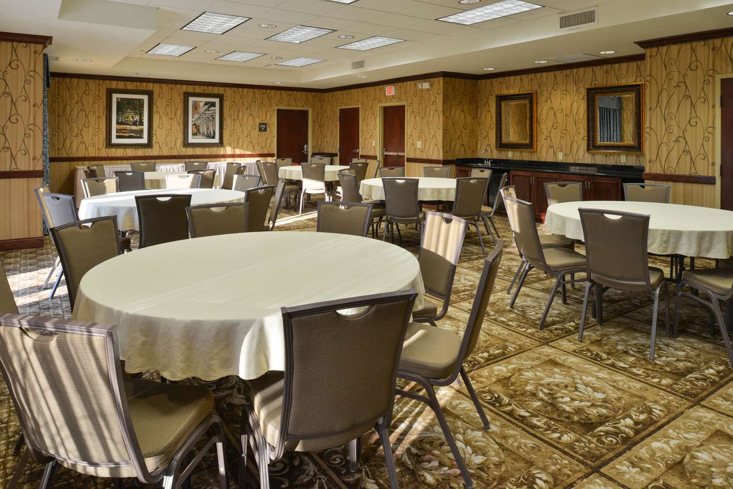 hampton inn and suites salisbury fruitland