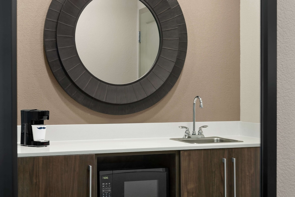 hampton inn and suites salisbury fruitland