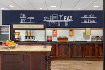 hampton inn and suites salisbury fruitland