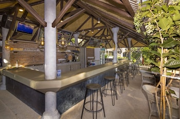 lets hyde pattaya resort and villas