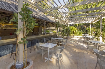 lets hyde pattaya resort and villas